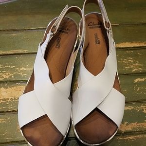 Clarks dress sandals size 9.5 model 60664574